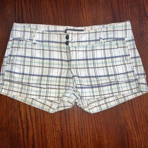 Abercrombie & Fitch plaid shorts